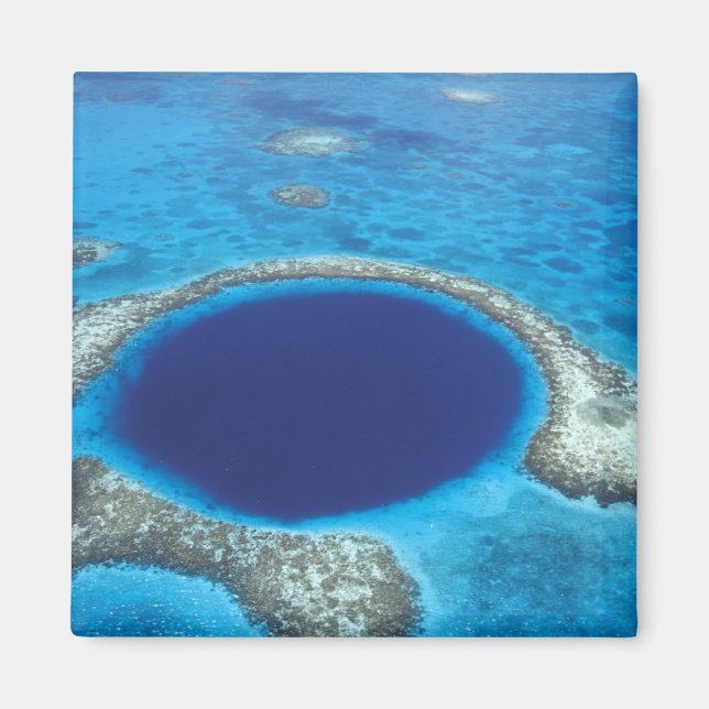 CA, Belize. Luftbild des Blauen Lochs (Durchmesser Magnet (Vorne)