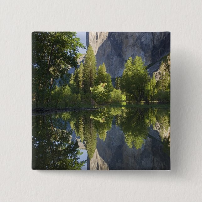 CA, Yosemite NP, El Capitan reflektiert in Merced Button (Vorderseite)