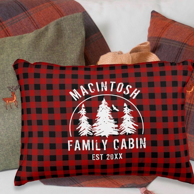 Cabin Familienname Red Black Buffalo Kariert Dekokissen (Von Creator hochgeladen)