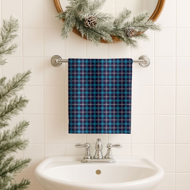 Cabin Style Towel Navy Plaid Gift for the Man Cave Badhandtuch Set (Cabin Style Towel Navy Plaid Gift for the Man Cave)