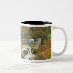 Cabot, Vermont im Herbst. Northeast Kingdom. Zweifarbige Tasse