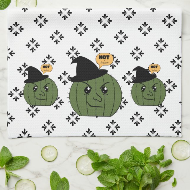 Cactus Hexe "Not a Hugger" Halloween Geschirrtuch (Gefaltet)