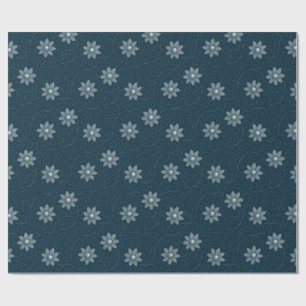 Cadeau Bleu saphir avec papier d'enveloppement de fleurs 