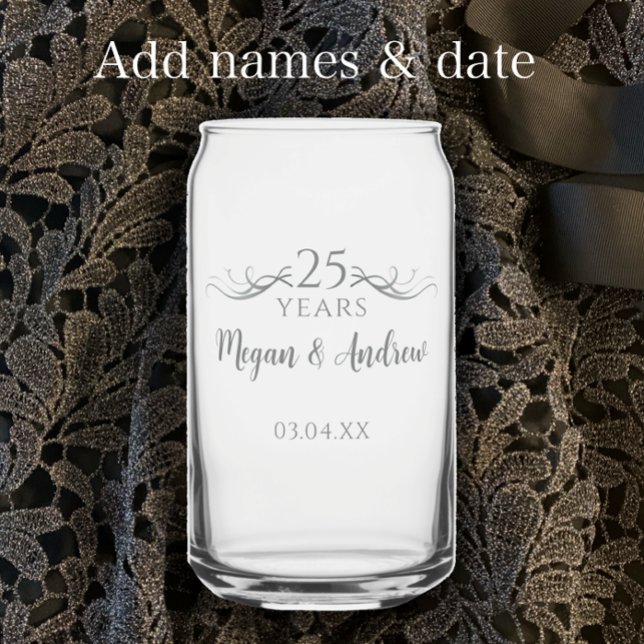 Cadeau de mariage personnalisé moderne pour les 25 (Add couple’s names and anniversary date for a stylish custom glass can keepsake gift.
)