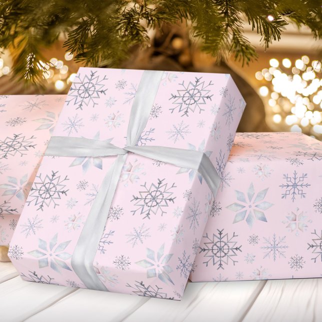 Cadeau Flammes de neige d'hiver Papier d'enveloppement de (Winter Snowflakes Pink Christmas Wrapping Paper)