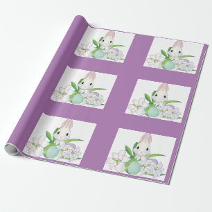 Cadeau Lapin Avec Oeufs Et Lys Enveloppant Papier