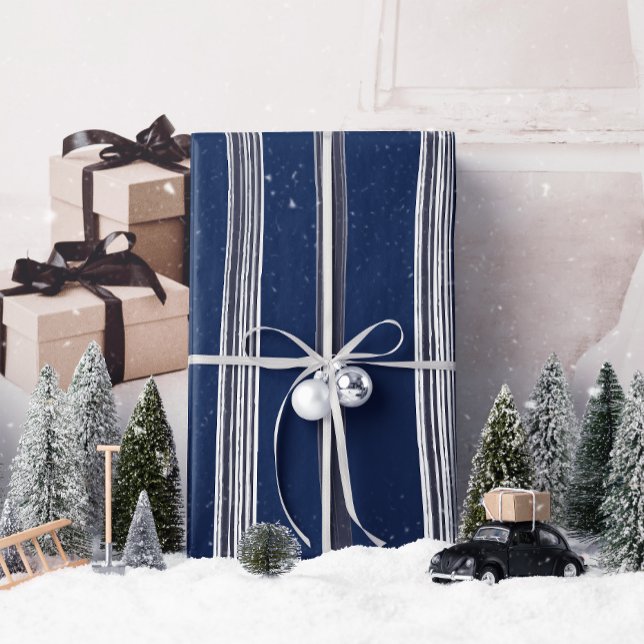Cadeau Lux Christmas White Stripes sur papier d'enveloppe (Wrap your gifts in style with Lux Christmas White Stripes on Blue, adding charm to every present!)