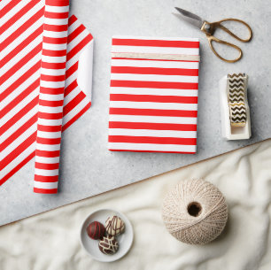 Cadeau Papier à enveloppement à bandes rouges