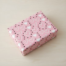 Papier d'emballage à motif de cœur rose