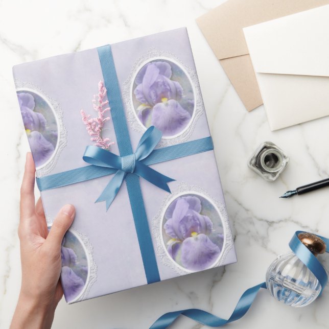 Cadeau Pastel Purple Iris Papier d'enveloppement de la fê (Cadeaux)