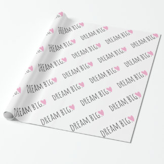 Cadeau Rêve grand avec le papier d'emballage de coeur