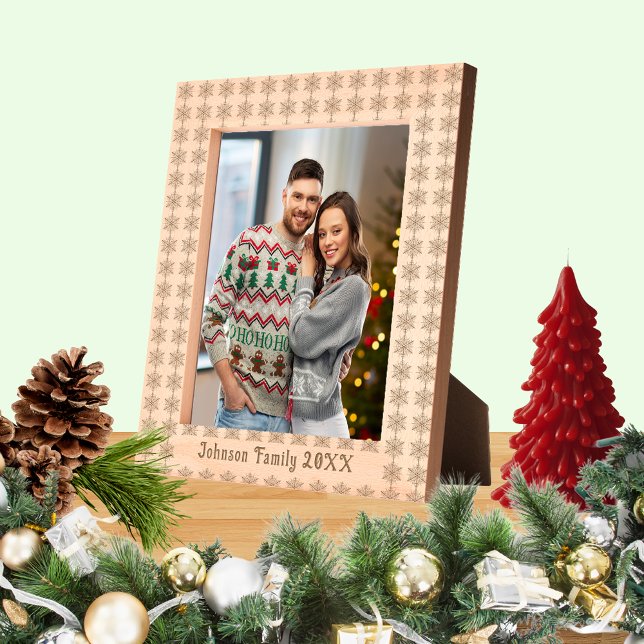 Cadres Gravés Nom de famille Snowflake Xmas Motif 8X10 Bois (Family Name Snowflake Xmas Pattern 8X10 Wooden Etched Frames)