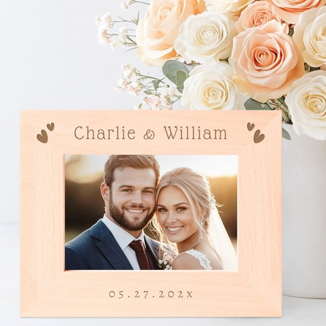 Cadres Gravés Nom du couple Coeurs mignons mariage date (Couple's names cute hearts wedding date etched frames)
