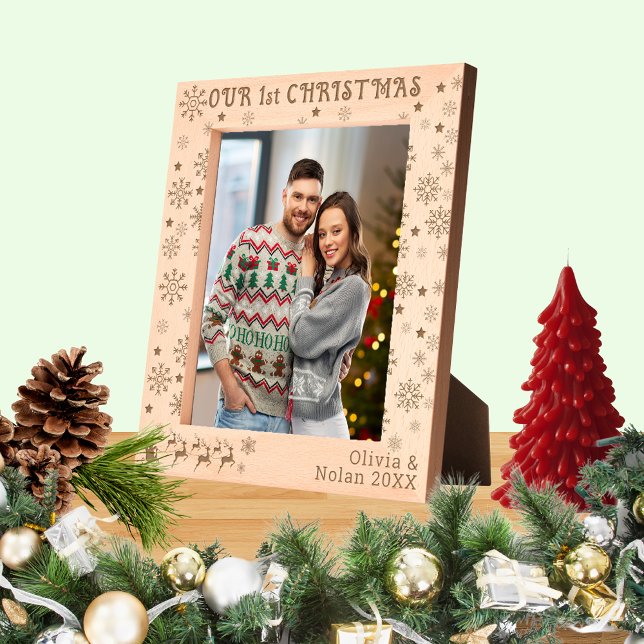 Cadres Gravés Notre premier Noël Père Noël & Deer Couple Nom 8x1 (Our First Christmas Santa & Deer Couple Name 8x10 Etched Frames)