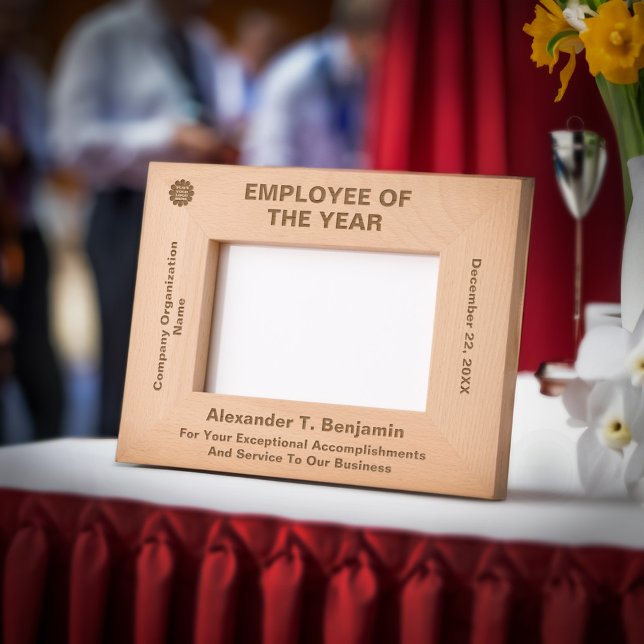 Cadres Gravés Prix de reconnaissance de l'employé de l'année en  (Employee Of The Year Recognition Award Wooden Etched Frames is great to give at award event. )