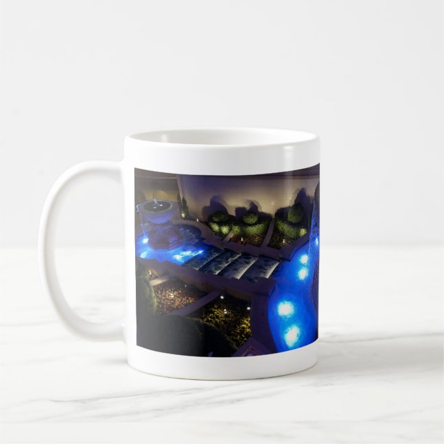 Caesars Palace Forum Boutiques Fontaine Mug (Gauche)