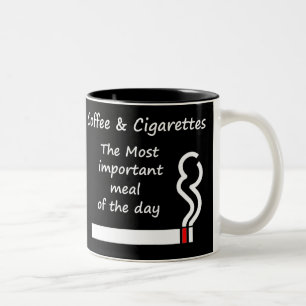 Café et tasse de cigarettes