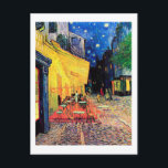 Cafe Terrace at Night, Vincent van Gogh, 1888 Postkarte<br><div class="desc">Vincent Willem van Gogh (30. März 1853 - 29. Juli 1890) war ein niederländischer postimpressionistischer Maler, der zu den berühmtesten und einflussreichsten Persönlichkeiten in der Geschichte der Western-Kunst zählt. In etwas mehr als einem Jahrzehnt schuf er etwa 2100 Kunstwerke, darunter etwa 860 Ölgemälde, die größtenteils aus den Jahre seines Lebens....</div>