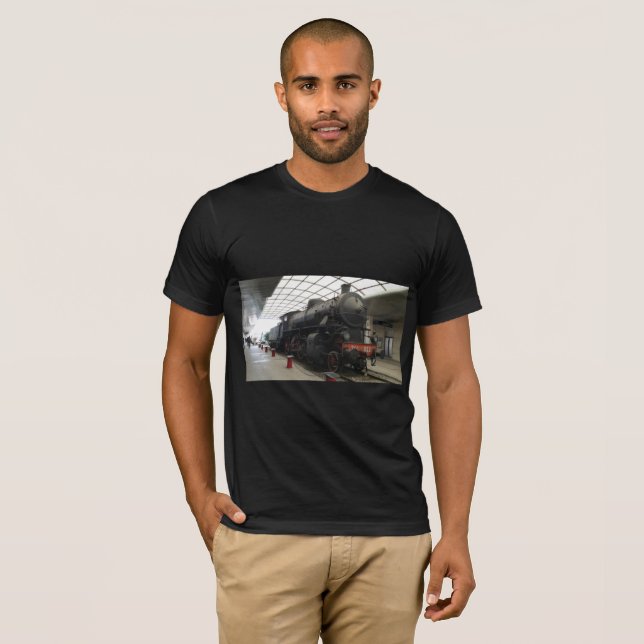 Cagliari, Sardinien, Italien T-Shirt (Vorne ganz)