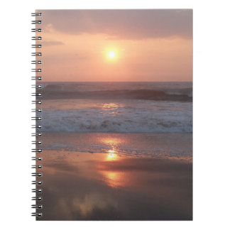 Cahier Coucher de soleil rose sur la plage  