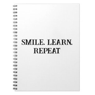 Cahier d'apprentissage heureux pour enfants