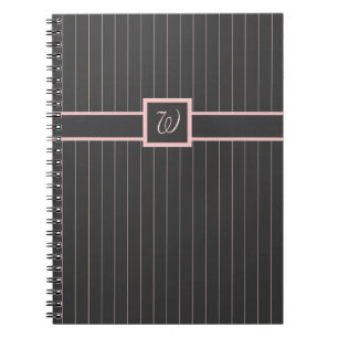 Cahier noir avec rayures roses