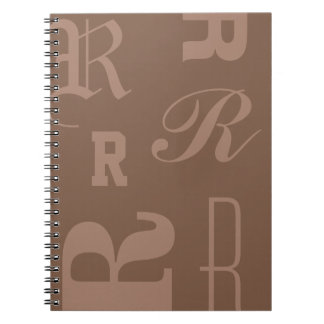 Cahier personnalisé avec monogramme et typographie
