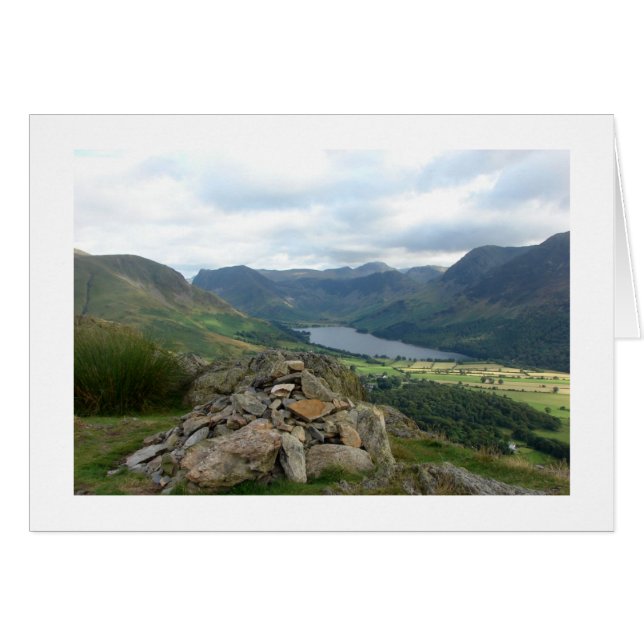 Cairn mit Blick auf Buttermere (Vorderseite (Horizontal))