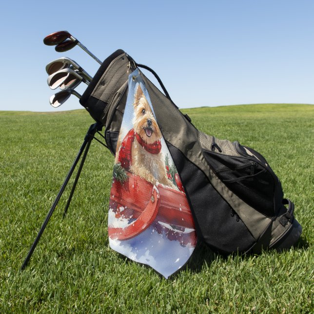 Cairn Terrier Dog in Sledge Let it Schnee Weihnach Golfhandtuch (Gras)