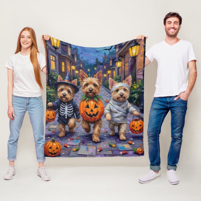 Cairn Terrier Trick-oder-Treating Halloween-Kostüm Fleecedecke (Beispiel)