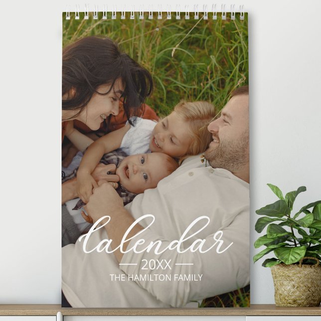Calendrier 2025 Family Custom Photo Chic Script (Créateur téléchargé)