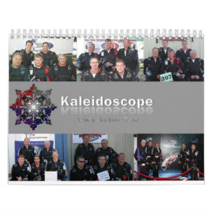 Calendrier Kaléidoscope : Une équipe du parachutisme 4way