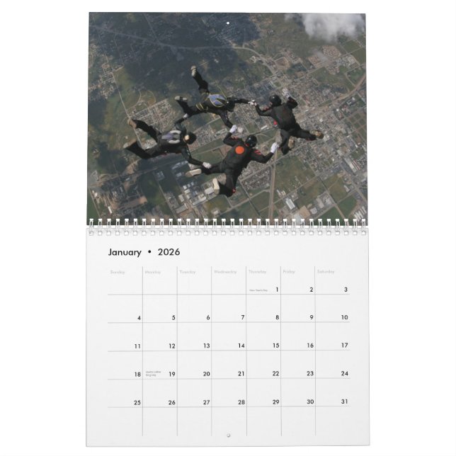 Calendrier Kaléidoscope : Une équipe du parachutisme 4way (Jan 2026)