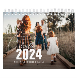 Calendrier photo de famille élégante en écriture 2024