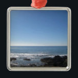 California Beach Silbernes Ornament<br><div class="desc">Dieses Foto wurde am Strand in Kalifornien aufgenommen. Es ist ein schöner Hintergrund für fast alles. Das macht auch ein großartiges Souvenir, um sich an Ihre Zeit am Strand zu erinnern. Es ist ein schöner friedlicher und ruhiger Strand, ohne dass alle Leute ihn überlaufen. Nur das ruhige Naturschutzgebiet. Fügen Sie...</div>