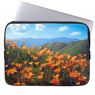 California Poppies Covering a Hillside Laptopschutzhülle