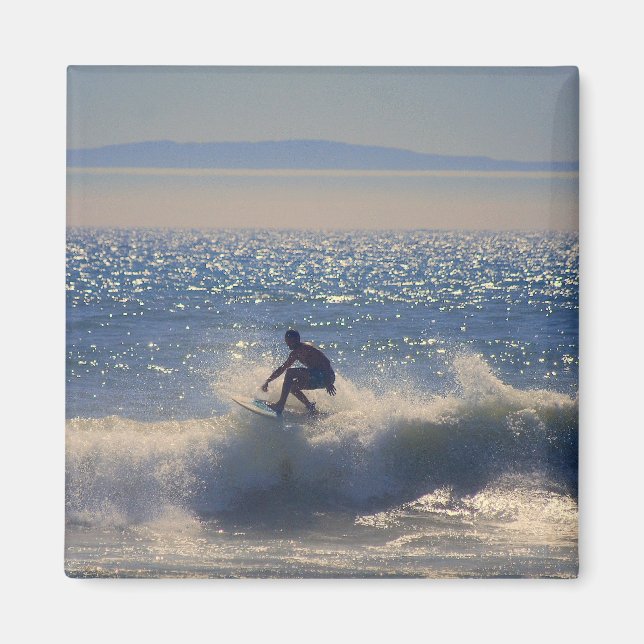 California Surfer Rides the Waves Magnet (Vorne)