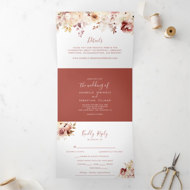 Calligraphie Graceful Blumenhochzeit Dreifach Gefaltete Einladung (Innenseite)