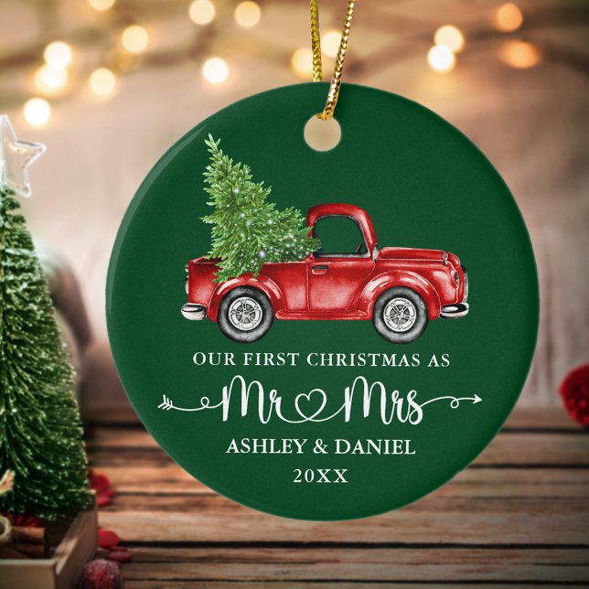 Calligraphie Herz Erste Weihnachtszeit Red Truck G Keramik Ornament (Calligraphy Script Heart Mr. & Mrs. Our First Christmas Vintage Truck Ornament)