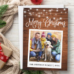 Calligraphisches Holz Leuchten Instant Camera Foto Feiertagskarte<br><div class="desc">Modern Fun Calligraphy Script,  Sofortkamera Style Foto Frohe Weihnachtskarte - Rustikales Land Holz mit String Lights</div>