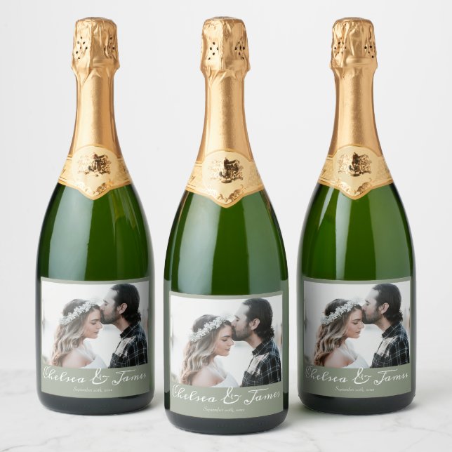 Calligraphy Foto Sage Green Wedding Party (Flaschen)