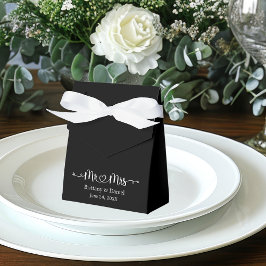 Calligraphy Heart Mr. und Mrs. Wedding Black Geschenkschachtel