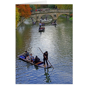 Cambridge donnant un coup de volée la carte