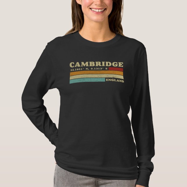 Cambridge England City Retro Longitude Latitude T-Shirt (Vorderseite)