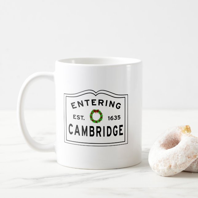 Cambridge, MA Holiday Wreath Coffee Mug (Avec donut)