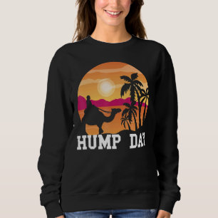 Camel Hump Day Traveler Palm Sunset Mittwoch Wine Sweatshirt