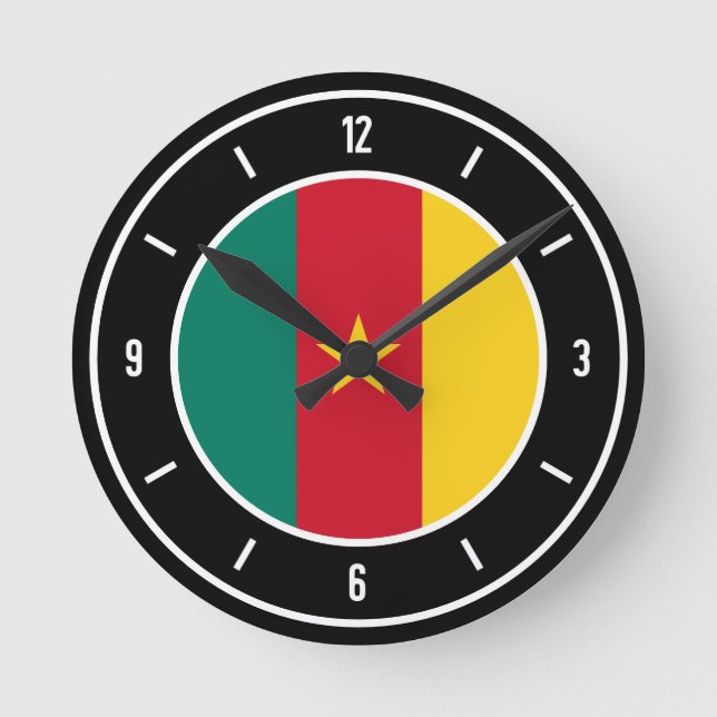 Cameroon Flag Elegant Runde Wanduhr (Vorderseite)