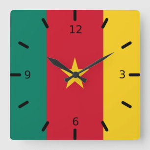 Cameroon flag  quadratische wanduhr