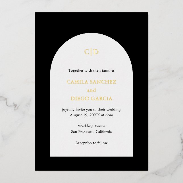 Camila Black Arch Moderne Hochzeit Folieneinladung (Vorderseite)