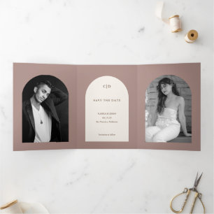 Camila Taupe Arch Moderne Hochzeit retten Datum Dreifach Gefaltete Ankündigung